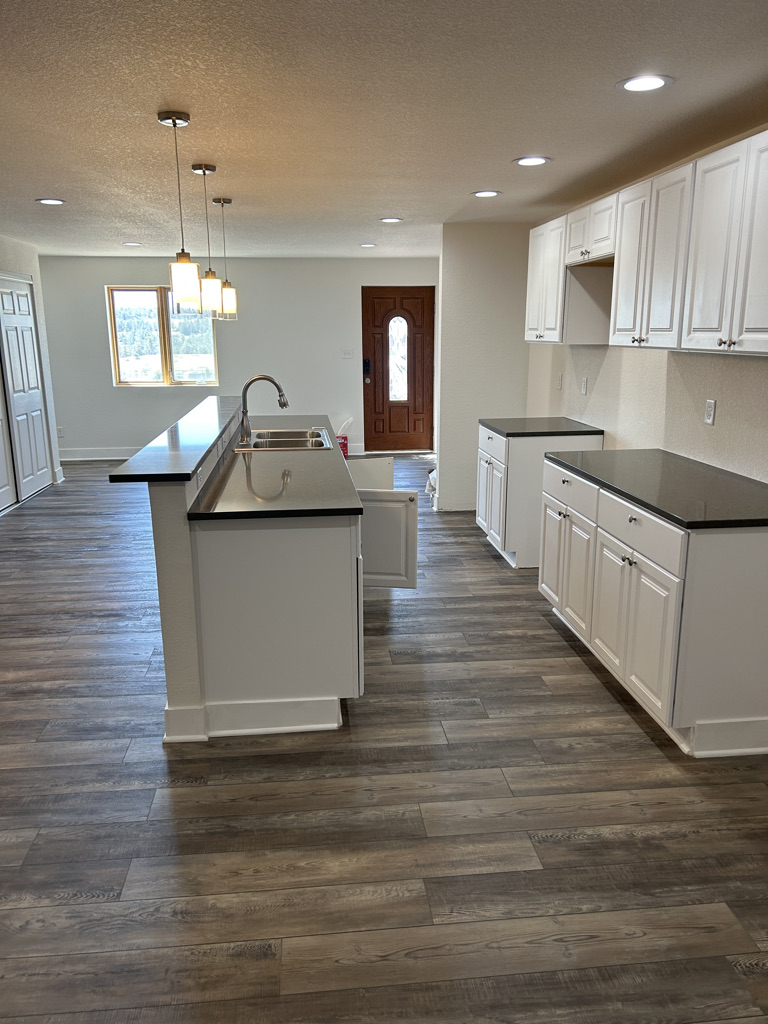 Kitchen by Whitt Home Remodels